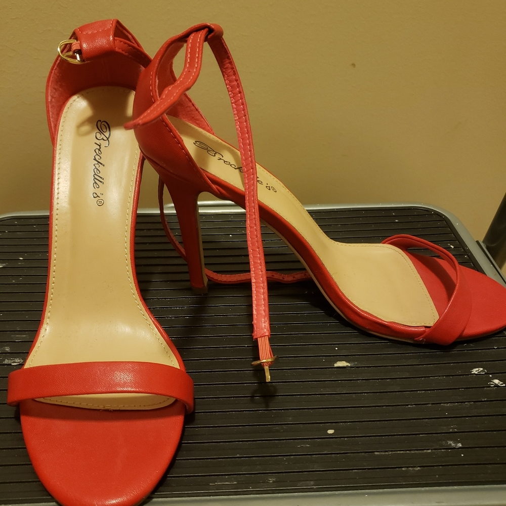 Women's heeled sandals